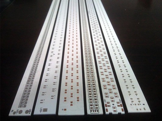 LED东星卓越铝基板加工 线路板生产 贴片全套服务 低价定制成品