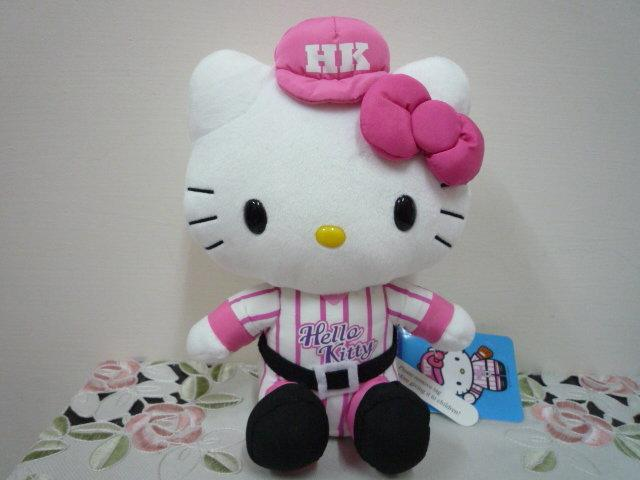海外限定正版kitty棒球装造型绒毛玩偶娃娃底部内有豆豆加重设计