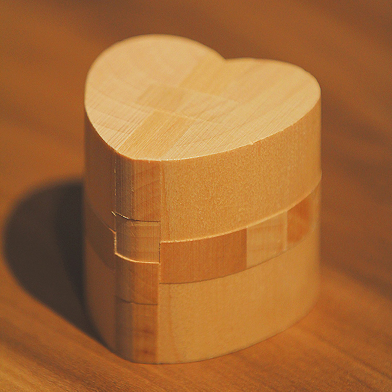 木制孔明锁 鲁班锁智力益智木质积木玩具 榉木心锁爱心形解锁具