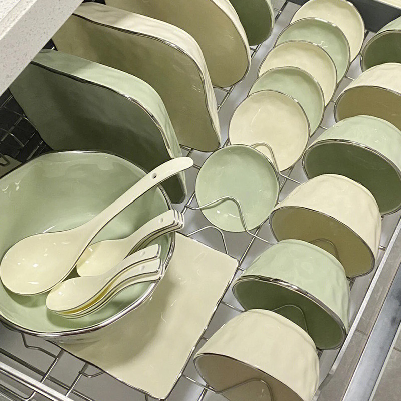 碗碟套装家用碗盘新款陶瓷轻奢奶油风碗筷碗勺组合高颜值清新餐具