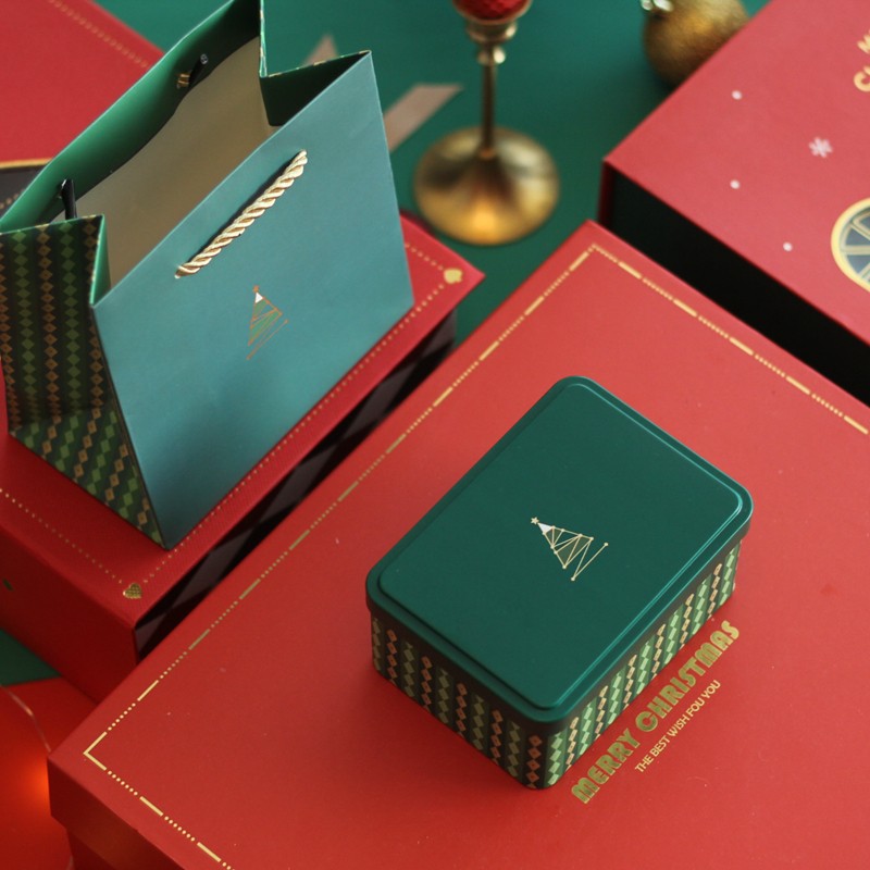 简约几何圣诞长方形个性喜糖盒子马口铁盒子结婚回礼糖盒月饼盒红