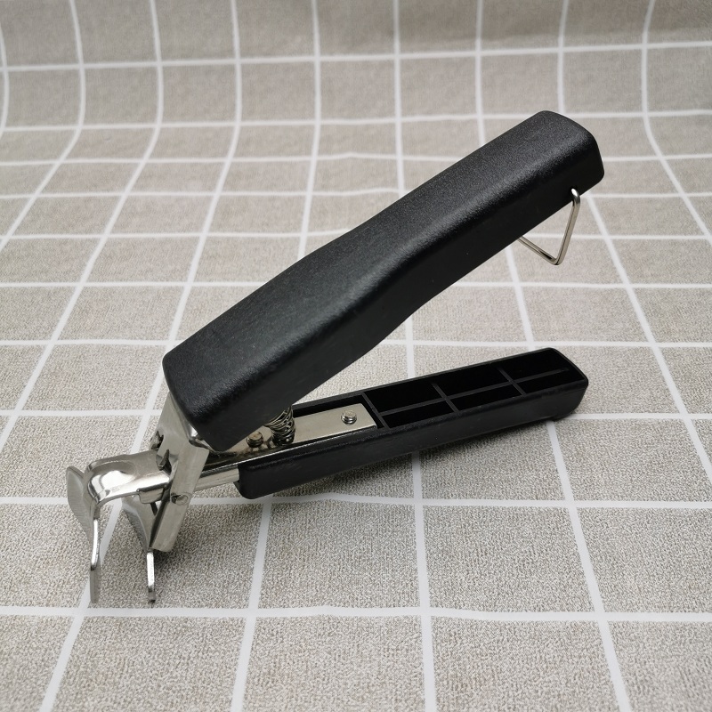 家用多功能取盘夹子防烫不锈钢带锁弹簧披萨铁板蒸碟厨房小工具