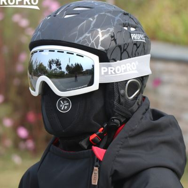 propro滑雪头盔单板双板护具成人儿童男女雪帽运动滑雪盔专业装备