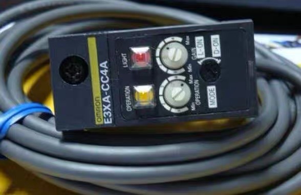 日本光电放大器E3XA-CC4A询价