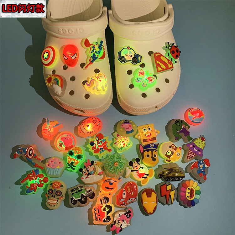 Crocs洞洞鞋花闪灯鞋扣卡洛驰洞洞鞋搭配件装饰智必星LED亮灯系列