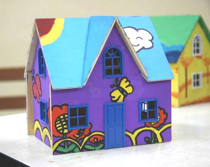 缤纷童年涂装木屋七彩阳光儿童创意绘画拼装房子中天国赛建筑模型