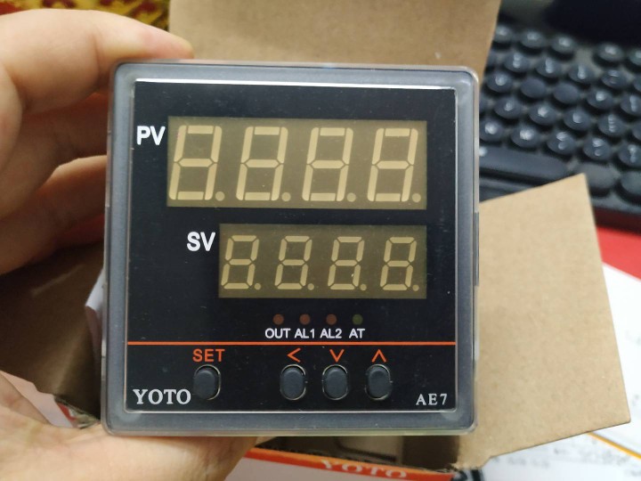 北崎YOTO 数显智能型PID控制温度调节仪表 AE7-M1-10 (K型继电器)