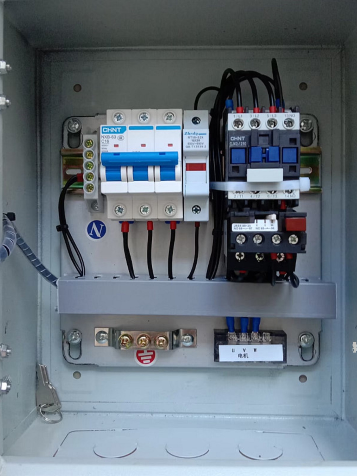 中央空调温控器风机盘管控制箱大棚养殖环控恒温配电箱AC380V定制