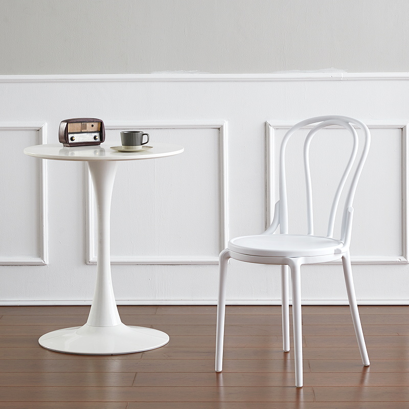 北欧塑料椅子成人加厚凳子靠背椅现代简约网红休闲书桌椅家用餐椅