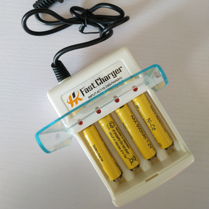 鸿杰7号充电5号充电器四槽充电器可充五七号镍氢镍镉电池 AAA电池