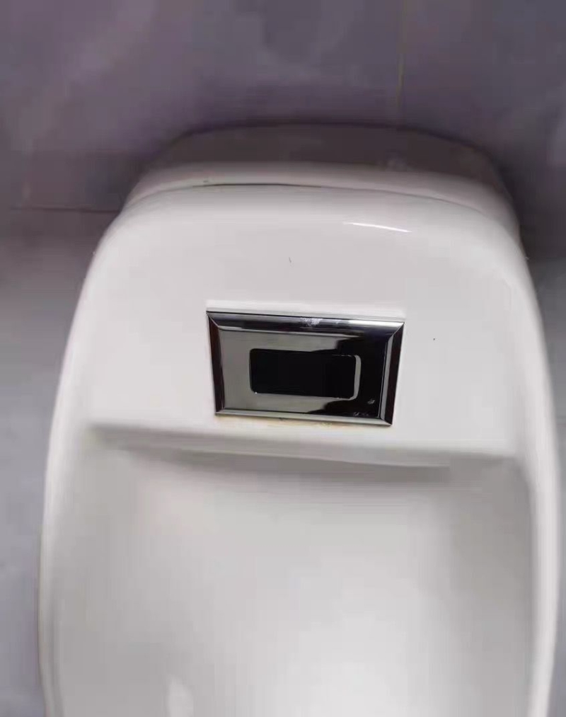 小便池感应器配件厕所自动小便器冲水器小便斗尿兜电磁阀电池盒