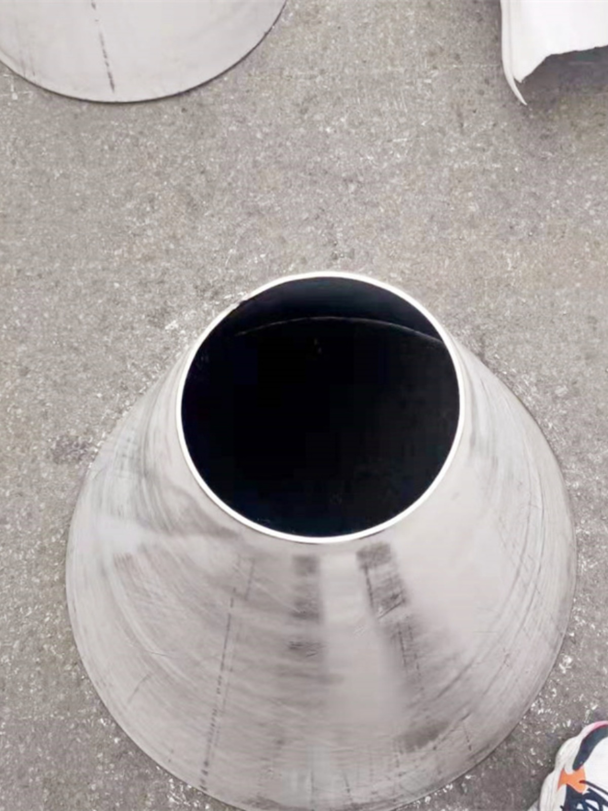不锈钢板卷圆滚圆中厚板卷筒圆锥体大小头制作定制焊接加工厚板圆