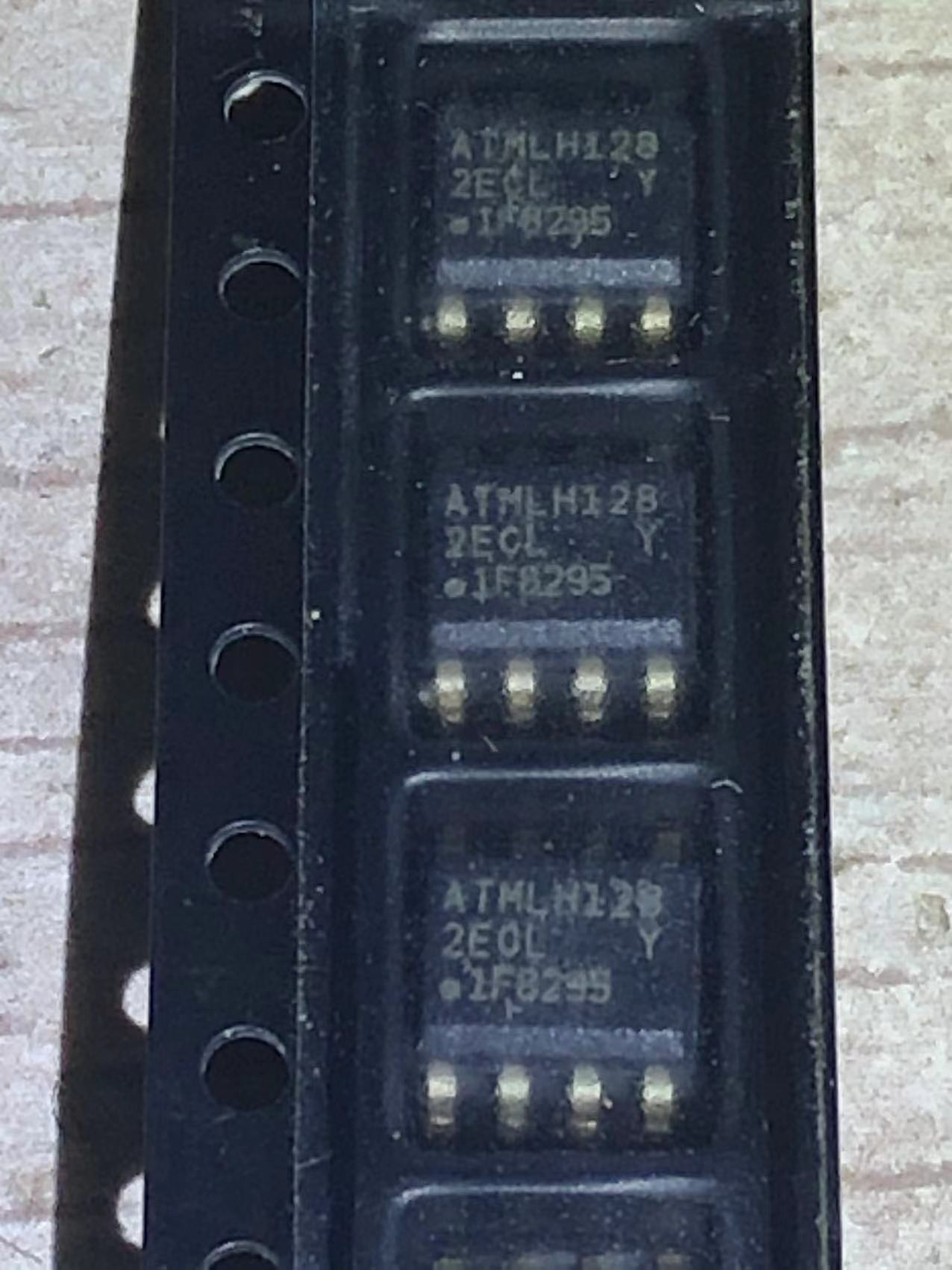 电子元器件配单 AT24C256C-SSHL-T集成电路AT24C256C-SSHL-T SOP8
