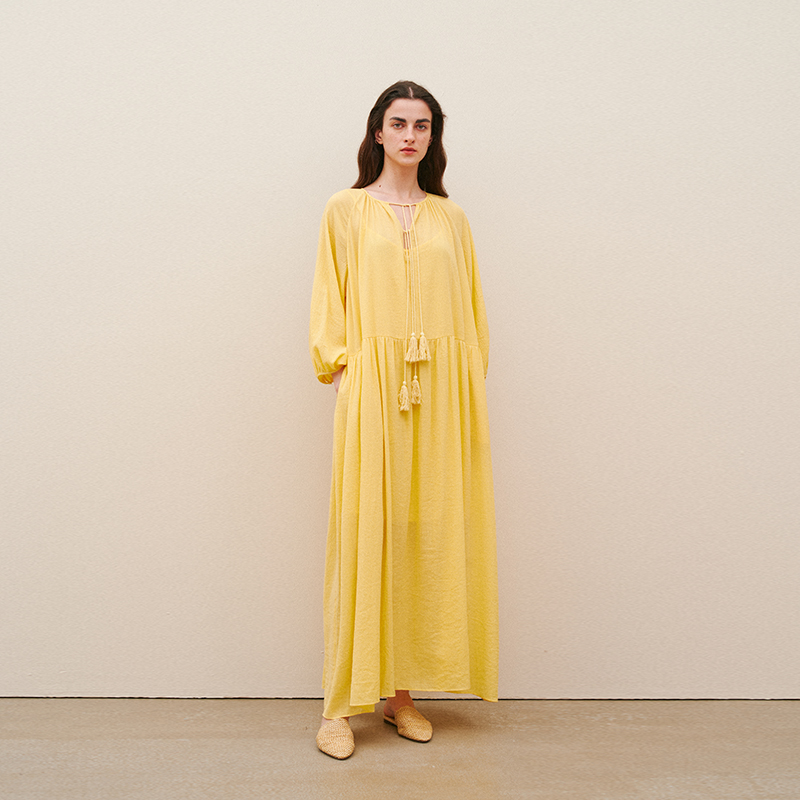 CUISUYUN独立设计师23夏梨黄色8分袖宽松系带度假长款连衣裙