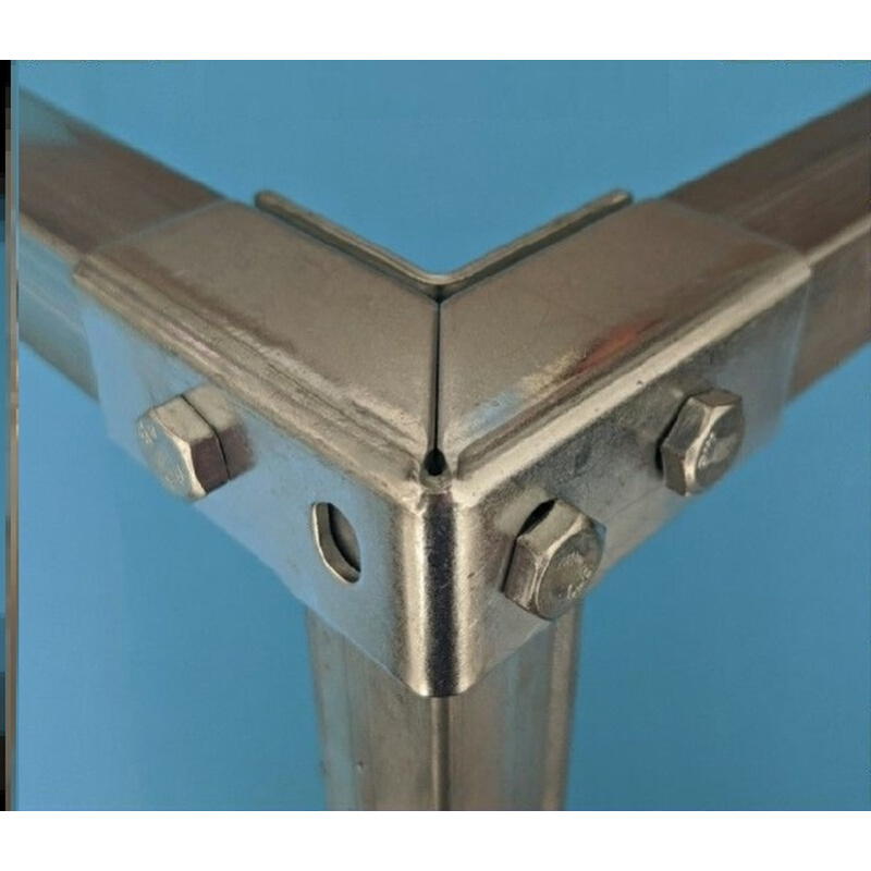 不锈钢镀锌30*30mm方管连接件配件免焊接卡扣固定接头三通铁固定