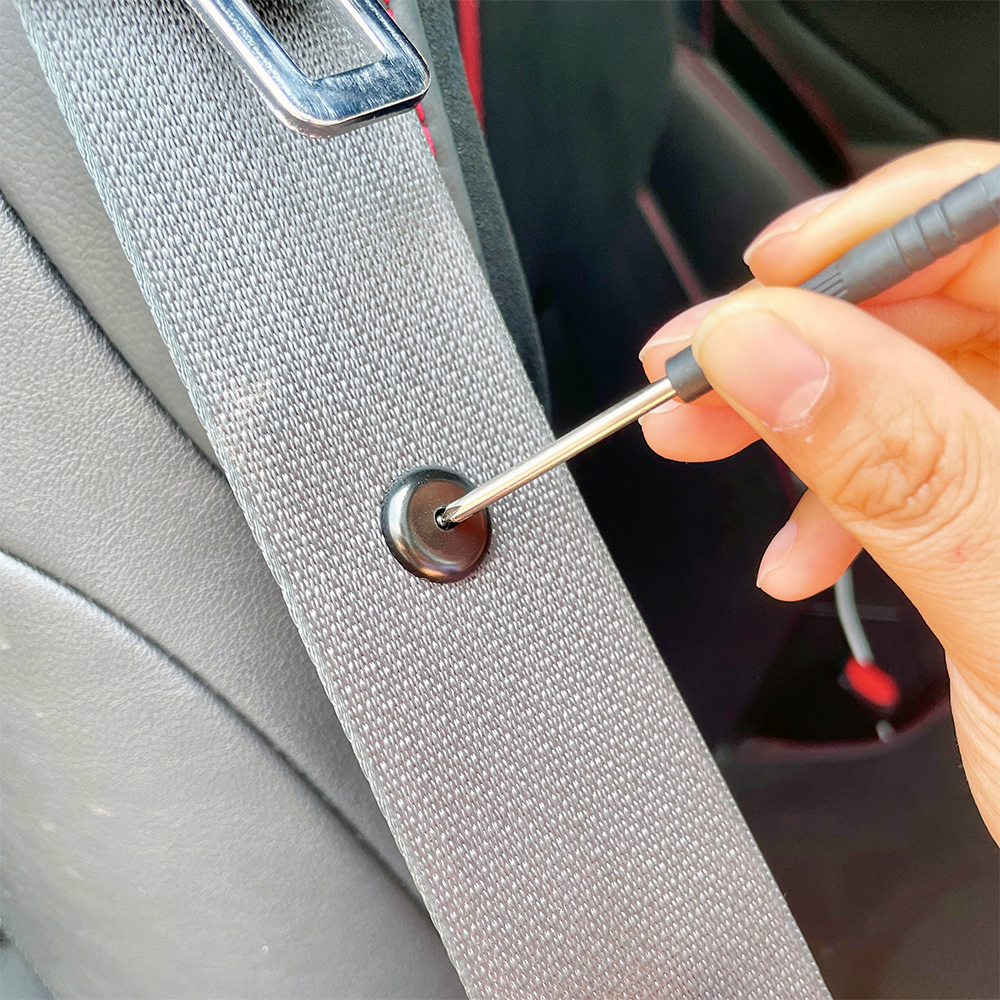 汽车安全带限位器定位抠头固定纽扣防滑纽钉夹子保险安全插带卡