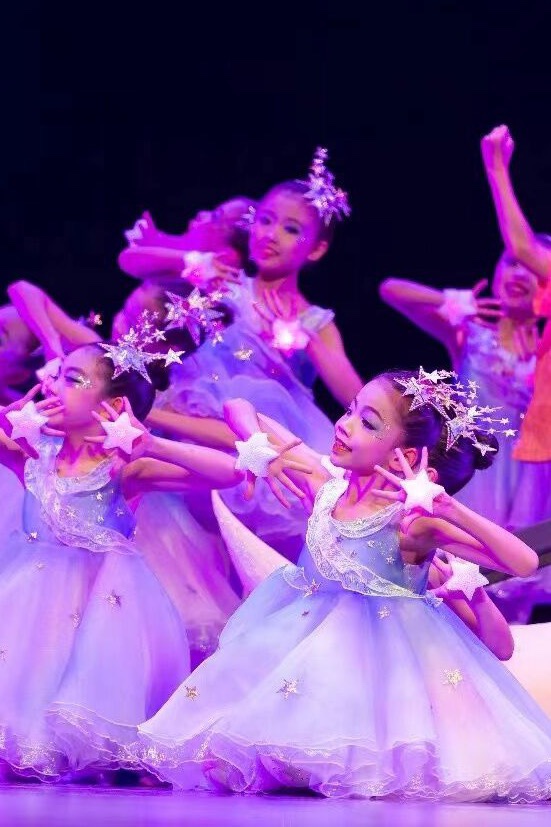 六一儿童蓬蓬裙演出服可爱公主亮纱裙舞蹈服幼儿舞蹈小星星表演服