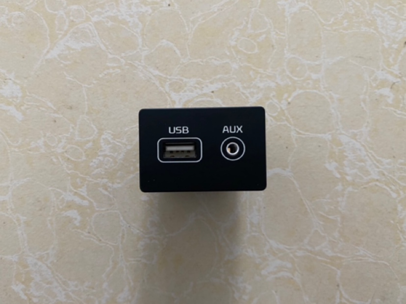 适用起亚K2K3K4K5智跑狮跑USB连接口USB接口插头音频输入接口原装
