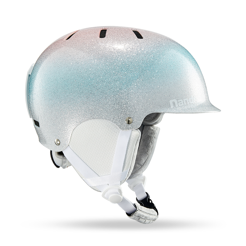 南恩帽檐滑雪头盔单板滑雪装备男女保暖镭射渐变电镀银雪盔新NT31