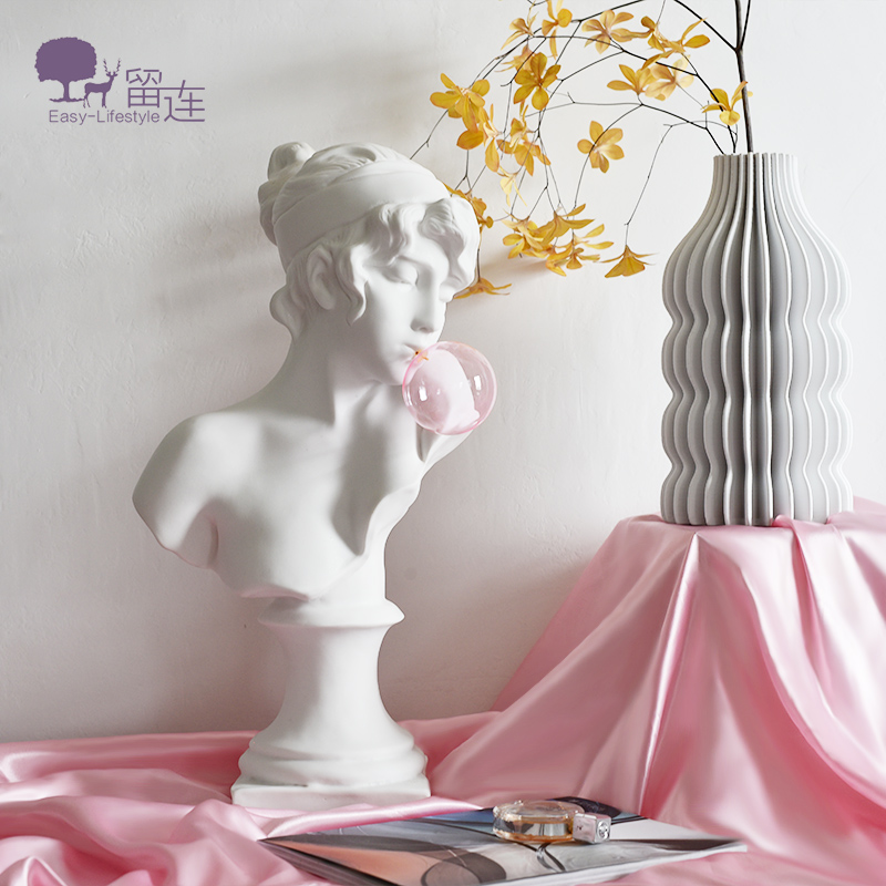 法式粉红吹泡泡女孩雕塑少女摆件欧式家庭艺术设计师轻奢饰品大号