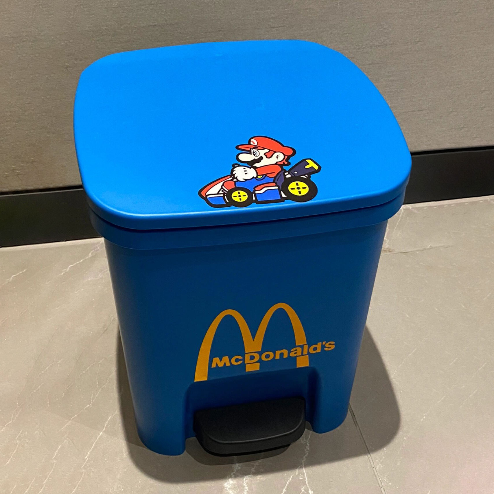 麦当劳垃圾桶家用带盖子厨房卫生间厕所客厅大容量脚踏式高颜值